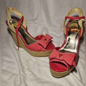 Guess fuchsia wedges
